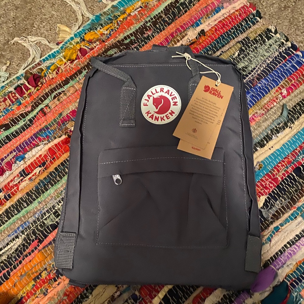 NWT fjallraven kanken bookbag